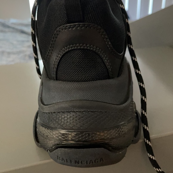 Balenciaga TripleS - Picture 2 of 15
